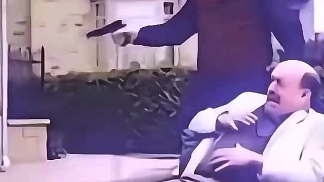我想知道当时他们两个人脑子里是怎么想的。