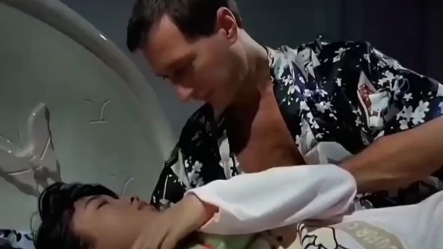 老的玩腻了玩小的