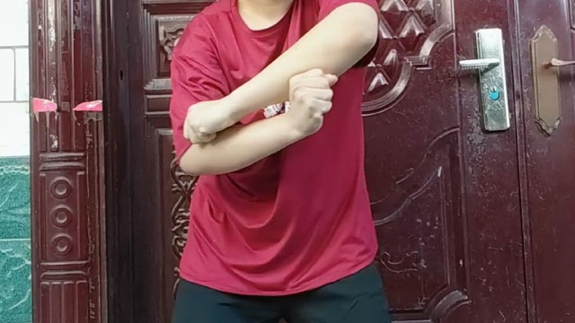 往左往右 是前是后～ #嘉桐摇 #卡点舞 #感觉至上 #丝滑