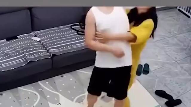 男子教老婆女子防身术，结果却练成了女子献身术