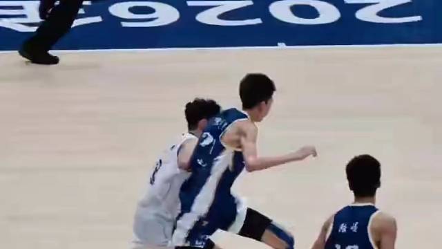不要低估小个子！篮球场上照样发光#篮球