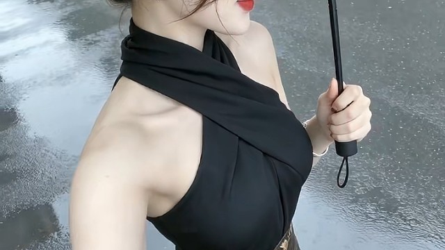 看我美不