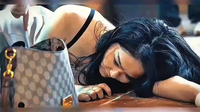 女记者被歹徒乱搞