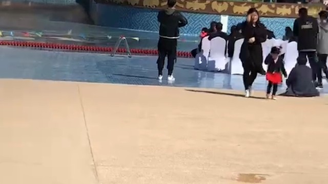 我哦的