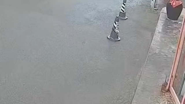 穿裙子滑的，为啥看伤成裤子了？