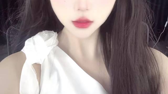 若是你睁开眼睛看看我我不相信你会两眼空空