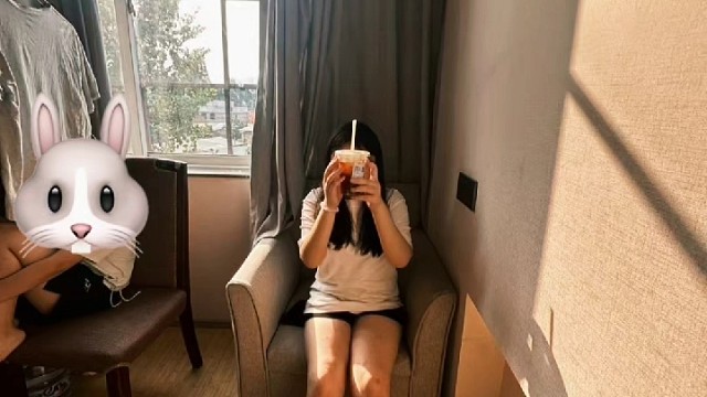 咦这个是谁呀，原来是盛宴念小纵