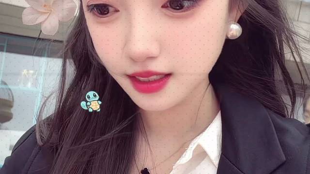 乘着风坐秋千真惬意