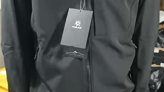 秋天的第一件冲锋衣