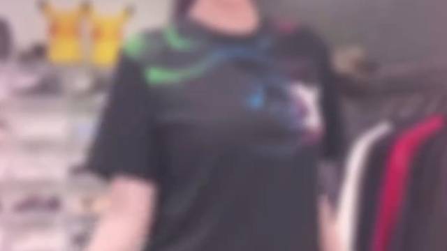 衣服好看还是人好看