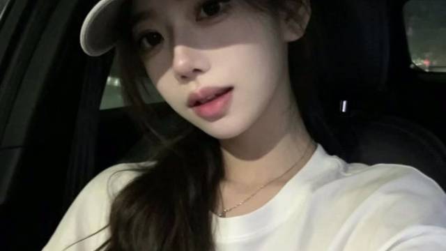 反正你也没老婆 叫我声老婆怎么了