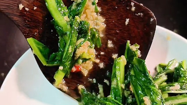 【蒜蓉油麦菜】5分钟搞定！快来抄作业～