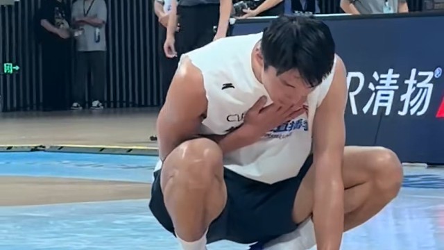 恶汉狄龙把白晶撞出内伤了！#篮球