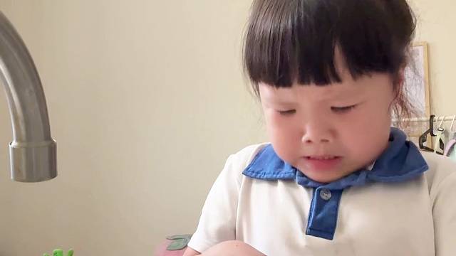看好了！罐头是怎么开的！！！！！