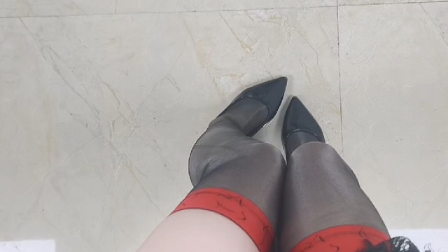 摸摸