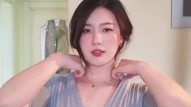 丰臀细腰