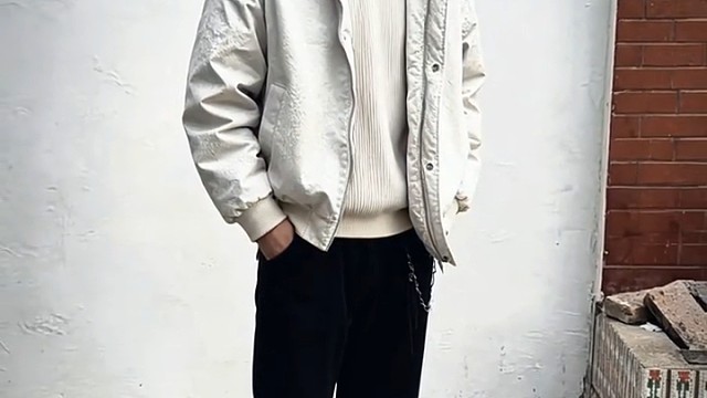 足够优秀再大方拥有。