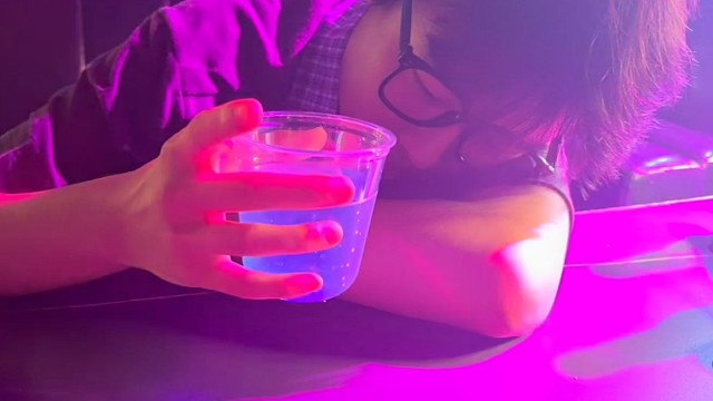 来点小u郁