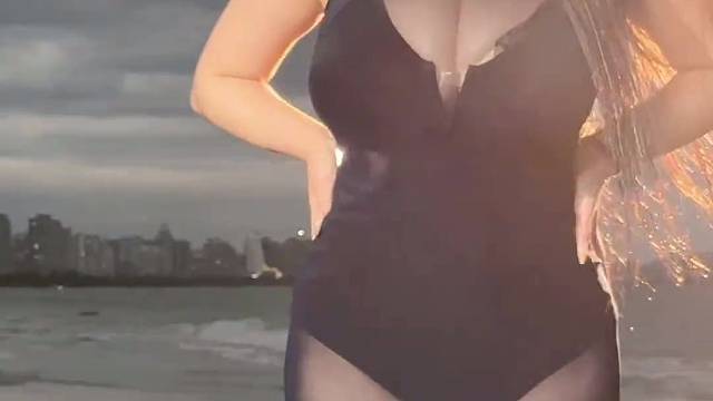 泳装穿搭