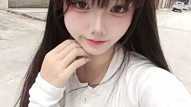 你微微一笑，就能消掉所有烦恼