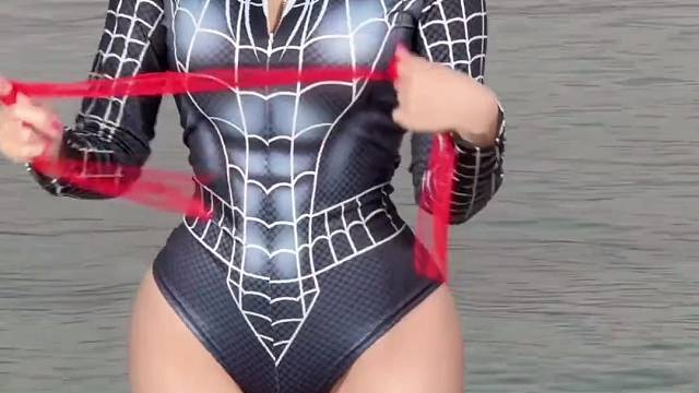 泳装穿搭