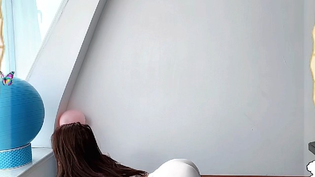 居家瑜伽锻炼