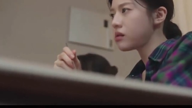 踢错脚就尴尬了