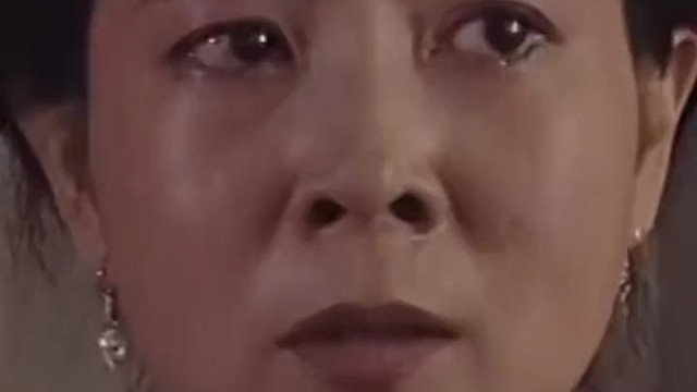 村长拿捏小寡妇