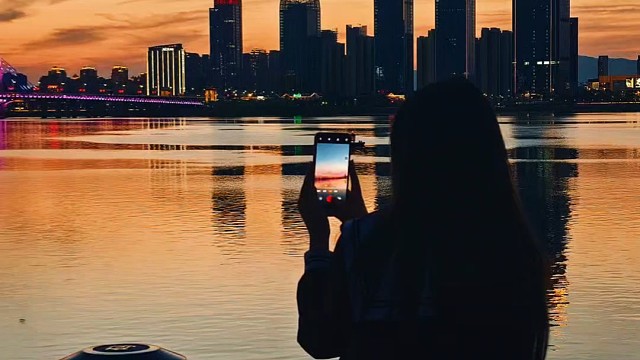 晚霞很温柔