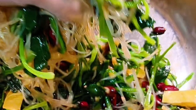 【菠菜拌粉丝】酸辣开胃，下饭的小凉菜！