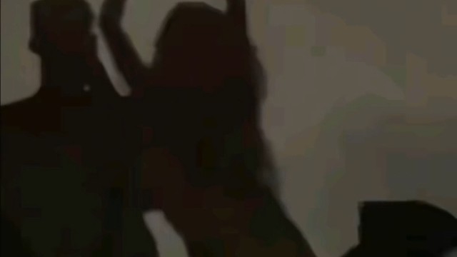我知道我不可能再次爱上你，但是你站在我面前，我心酸，我难受，我不甘.
