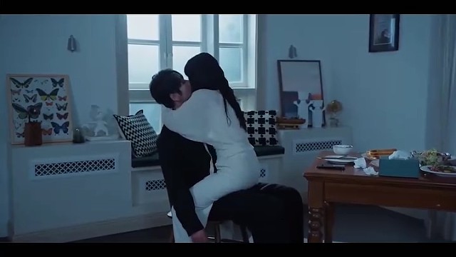 这种情况手能忍住不乱摸才是真男人