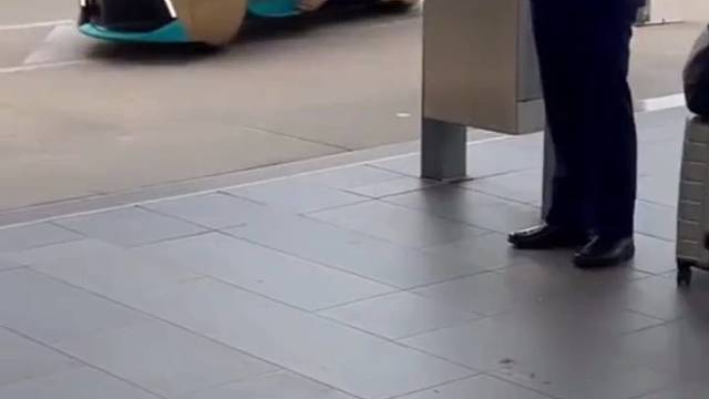 千万别眨眼
