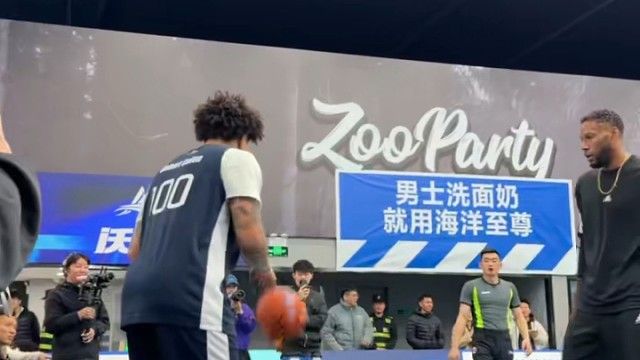 在篮球场上挥洒汗水，这就是我的快乐日常~