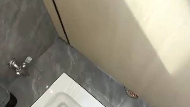 同事把我零食吃光了，我决定给她点教训，哈哈哈