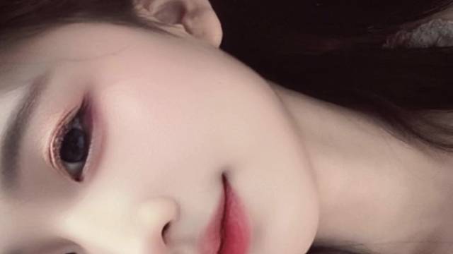 有一个爱你的女人一定要好好珍惜~