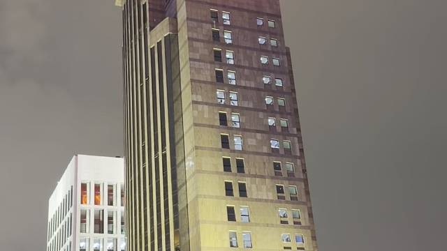 #夜游上海金茂大厦 #上海亮灯瞬间 #我很少用震撼形容一座城市 #被上海的夜景硬控了 #地标情结