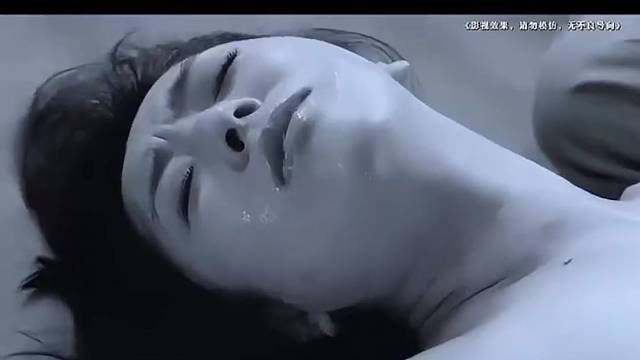 躲个雨的功夫就挨了一下