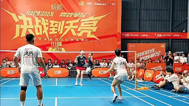 日常碎片风：球拍挥起来！今天是双打局运动buff叠满