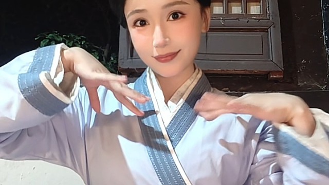 大家好我是依一