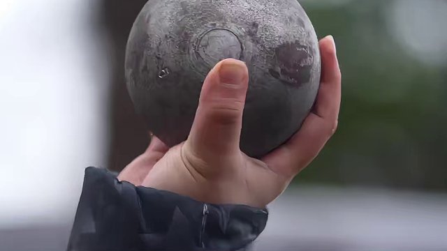 史上最硬核钉鞋气垫测试！这强度你顶不顶的住？ #maxfly #气垫 #钉鞋 #测评 #体育生