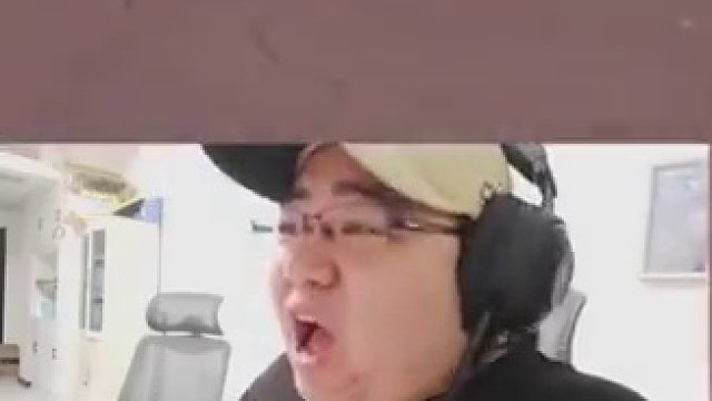 《不是哥们》四个人守不住一个点？ #无畏契约 #瓦洛兰特 #搞笑