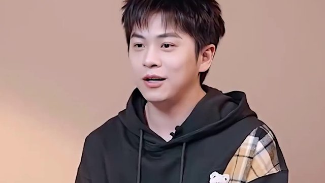 武艺心口不一的样子，是哪个I人在照镜子#谢娜 #武艺 #我们的美好生活 #内向