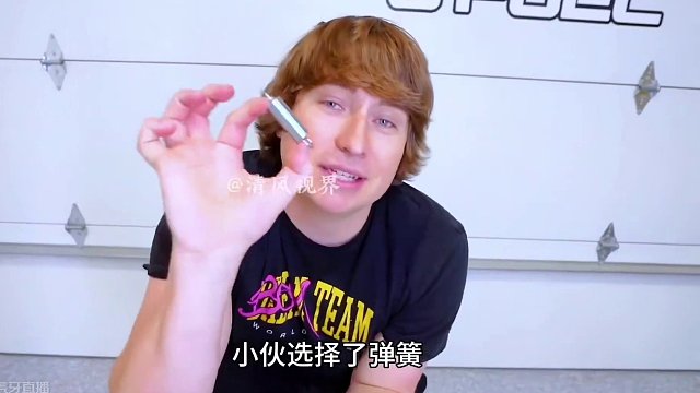 小伙为了好基友，居然打造了世界上最大的电脑#奇闻趣事 #奇葩挑战 #国外视频分享