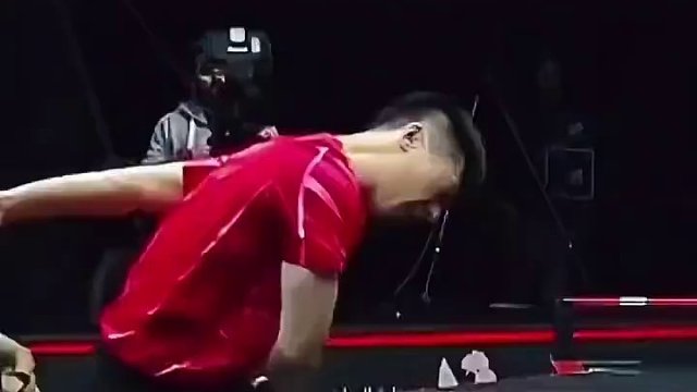 马龙笑了
向龙队致敬#体育精神 #国球乒乓
