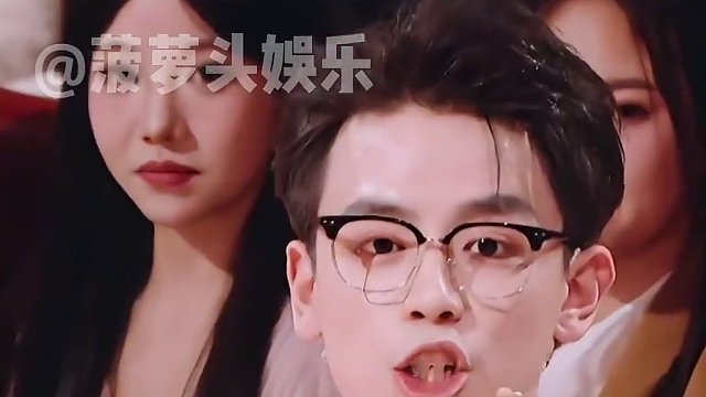 #薛之谦送演唱会门票往家门口送 还是那个温柔的老薛啊#火星情报局