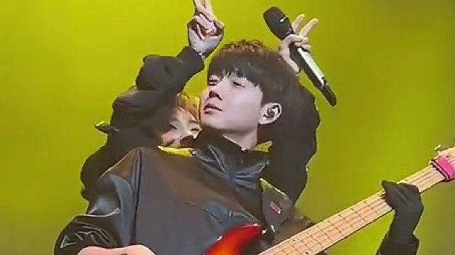 我就说乐队文里都是真的！#乐队 #cp #帅哥 #颜值