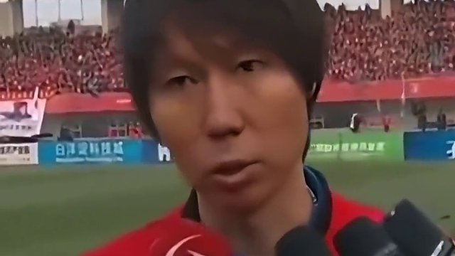 讽刺感拉满！这场胜利1400万！《我们有一家非常强大的俱乐部》#李铁两次带队冲超都靠假球 #李铁
