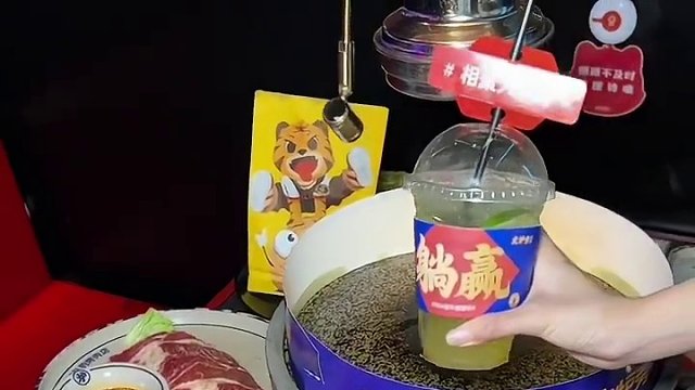 任何一个人没吃过火炉旁烤肉我都会很伤心的，叫上你的饭搭子来这吃一顿吧！左下角赶紧团购～#西安烤肉#火
